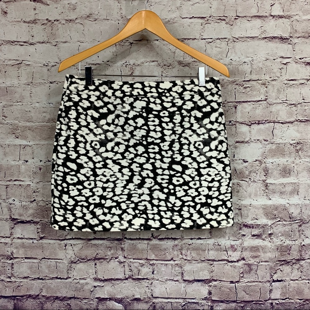 H&M Black White Animal Print Mini Skirt